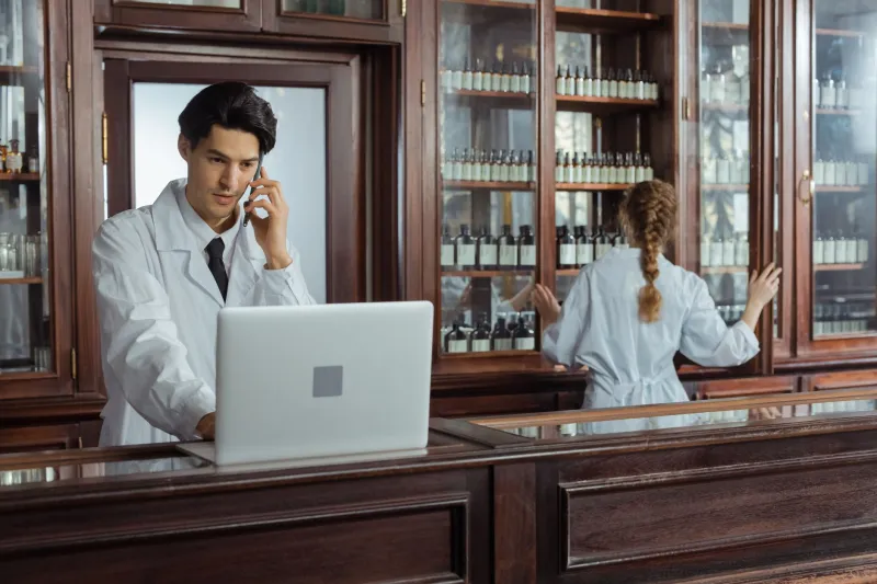 The Pharmacist Who Got It Right: American Travelers on the Clinical Moments Istanbul's Duty Pharmacies Delivered